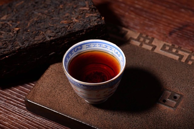 普洱生茶与熟茶哪个更适合入门,关于普洱茶生茶和熟茶的区别知识