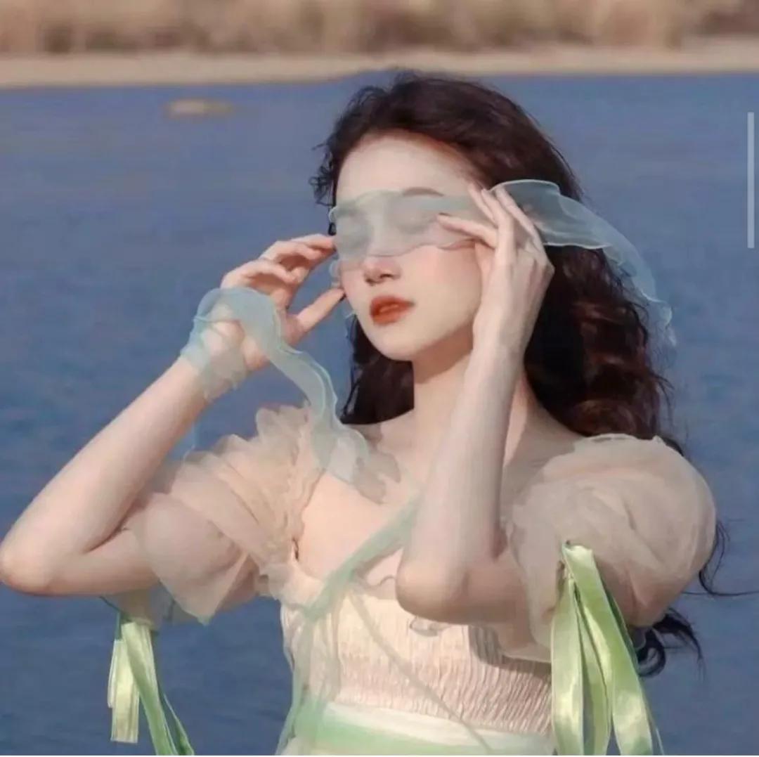 姐妹头像动漫一左一右,头像姐妹两人一左一右