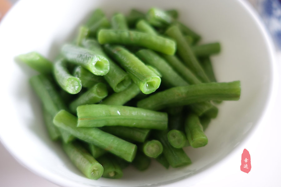 凉拌豇豆茄子的做法,凉拌豇豆最正宗的做法