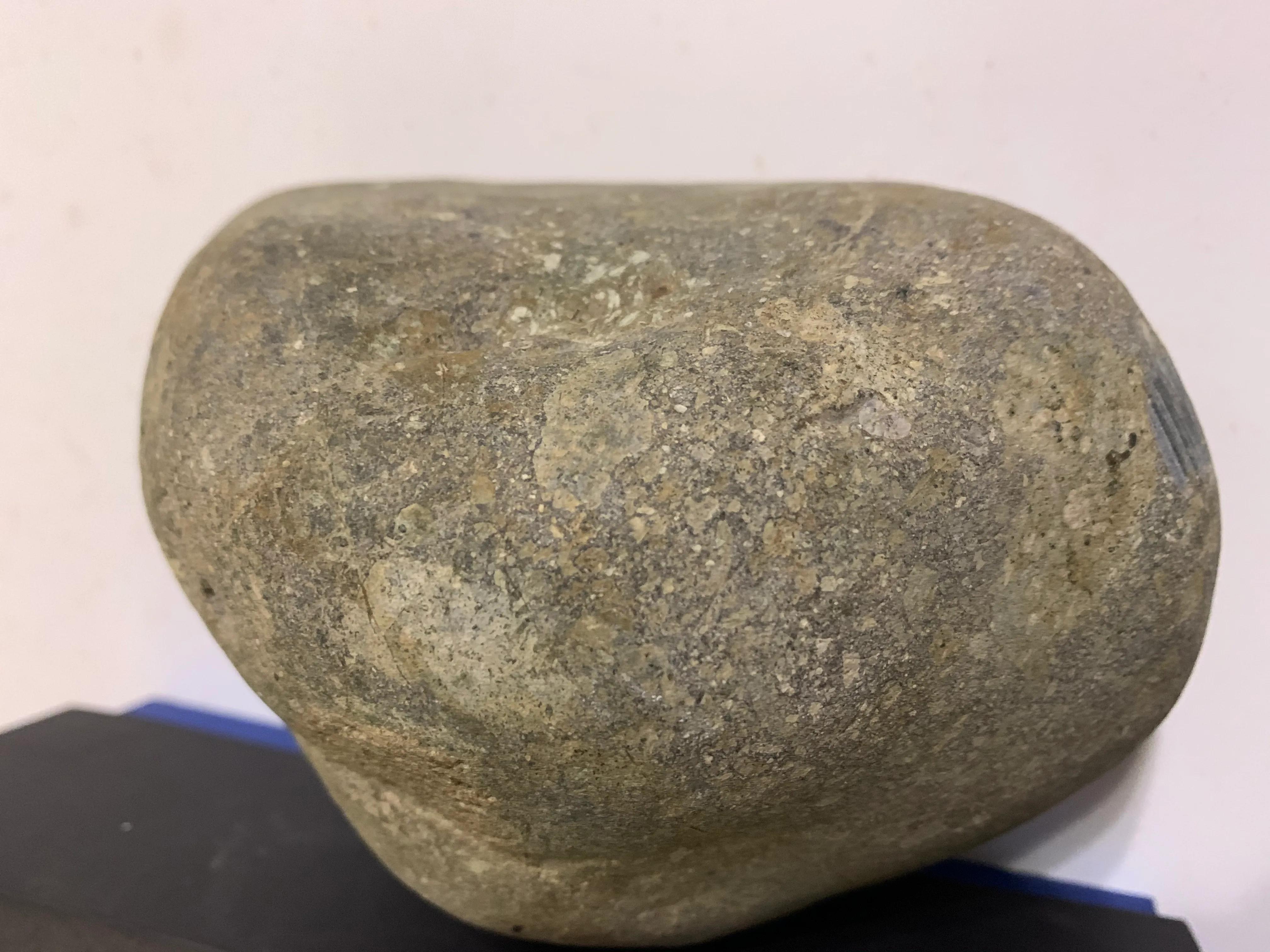 斜长石角砾岩无球粒陨石,月球混合碎硝角砾陨石