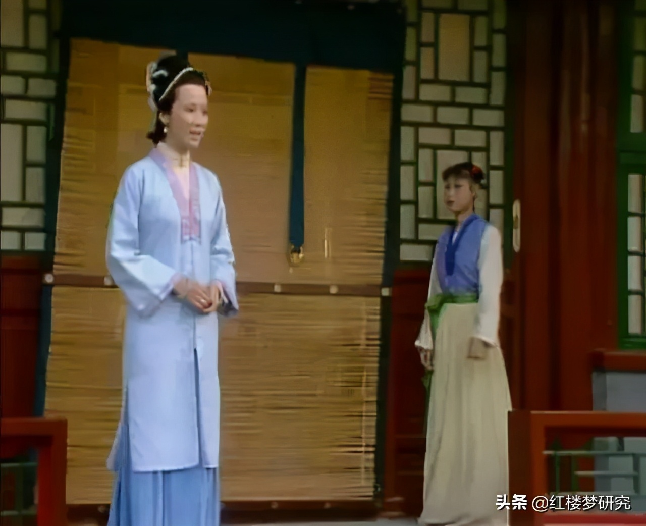 刘姥姥讨好贾母闹笑话,刘姥姥被取笑的心理