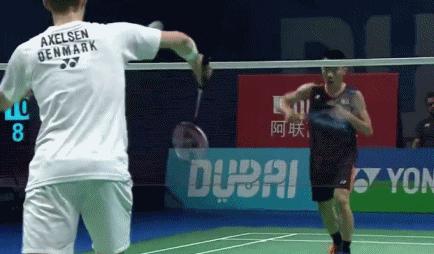 怎么区分羽毛球菜鸟和高手,球场上怎么区分高手和菜鸟