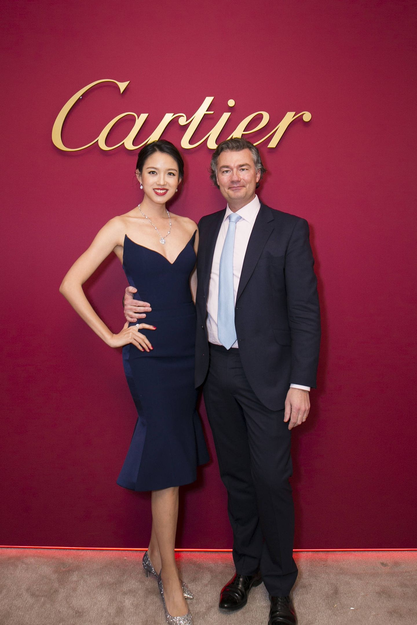 怎么判断腿长还是腿短女生,腿长有多显高