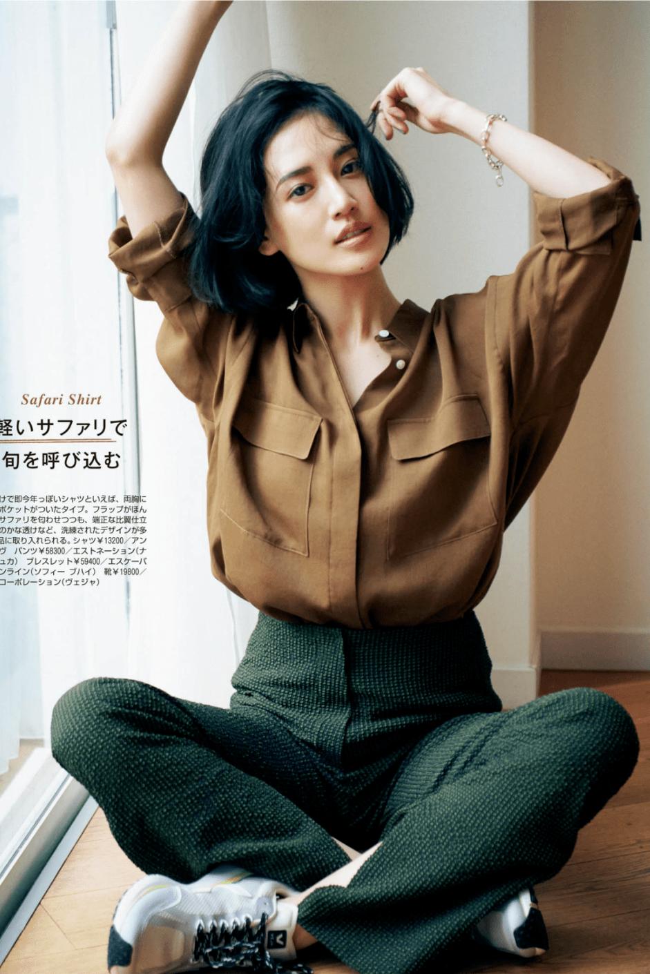 今年流行的衬衫带字母,今年流行衬衫长款花色