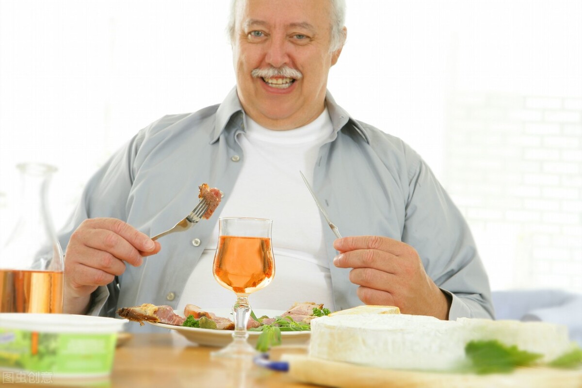 老年人补充哪些优质的蛋白质食物,老年人蛋白质如何通过食物摄取