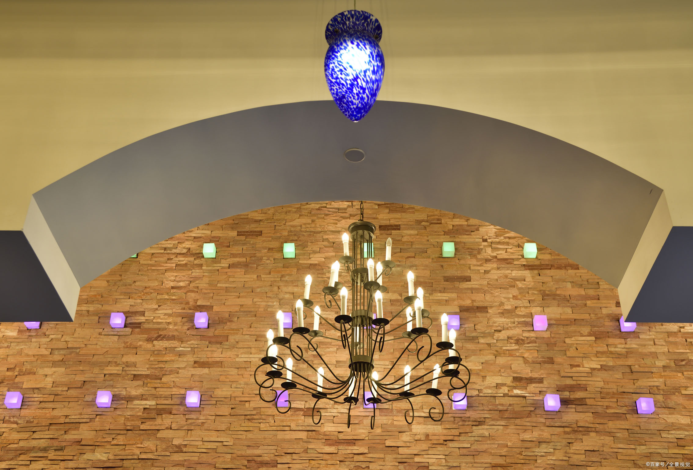 餐饮店灯光怎么样最亮最省钱,餐饮店面灯光太暗怎么提亮