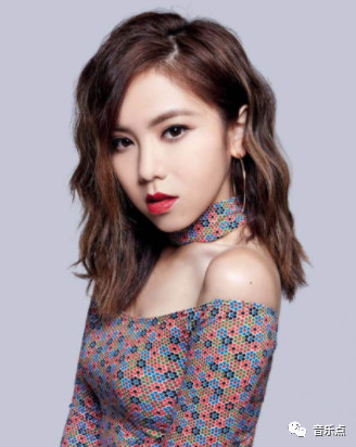 邓紫棋的存在歌手评价视频,前辈评价歌手邓紫棋