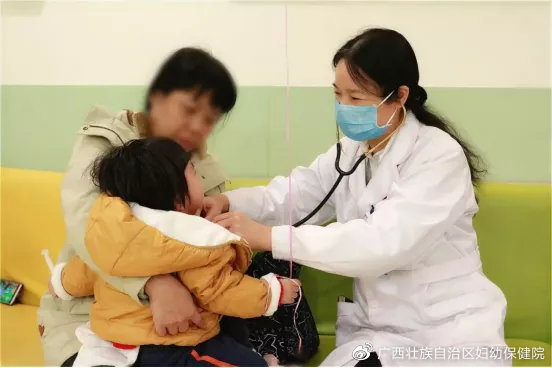 90后医生事迹有感,关于90后白衣天使的事例