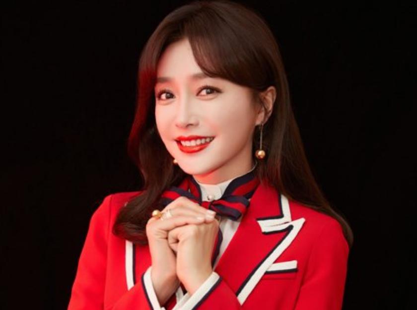 圆脸气质女人味发型,不烫的圆脸短发发型显气质