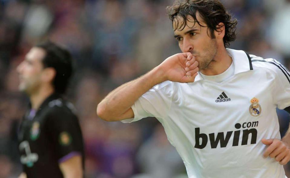 足坛模范老公是谁,当代足球十大模范夫妇