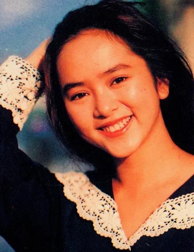 叶蕴仪素颜近况,叶蕴仪年轻颜值