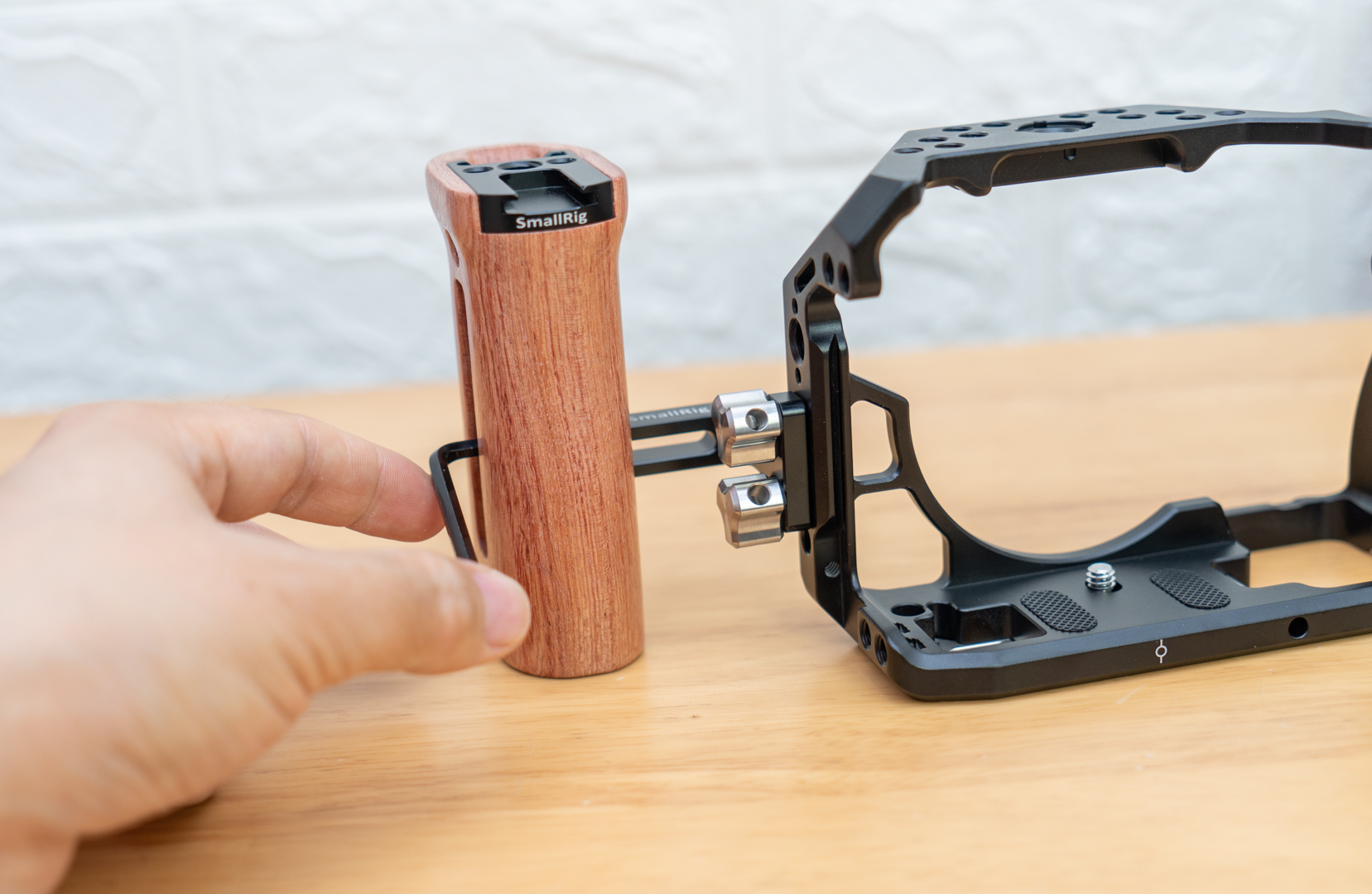 斯莫格相机兔笼上手体验,相机加兔笼需要必备的配件