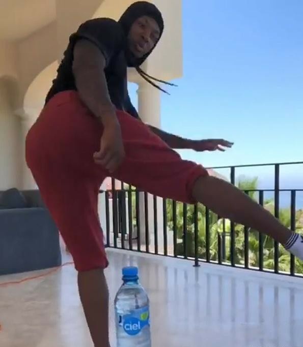 瓶盖挑战热度正在上升，首位NBA球星进入挑战失败