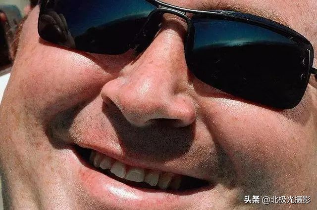 拍照显得脸特别大怎么解决,拍照双下巴消除最佳方法