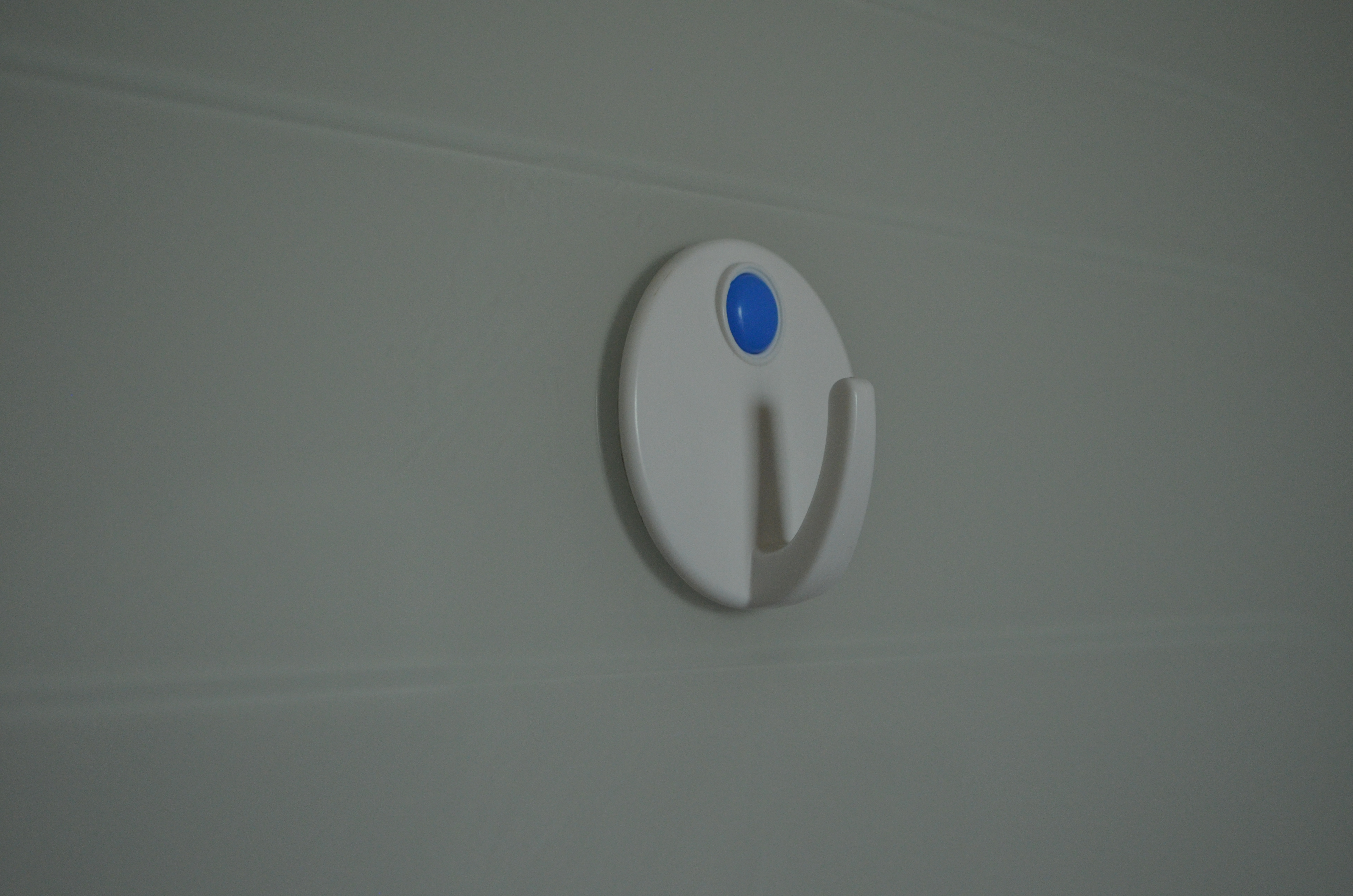 挂钩怎么粘才不会掉,挂钩不粘了怎么补救小窍门