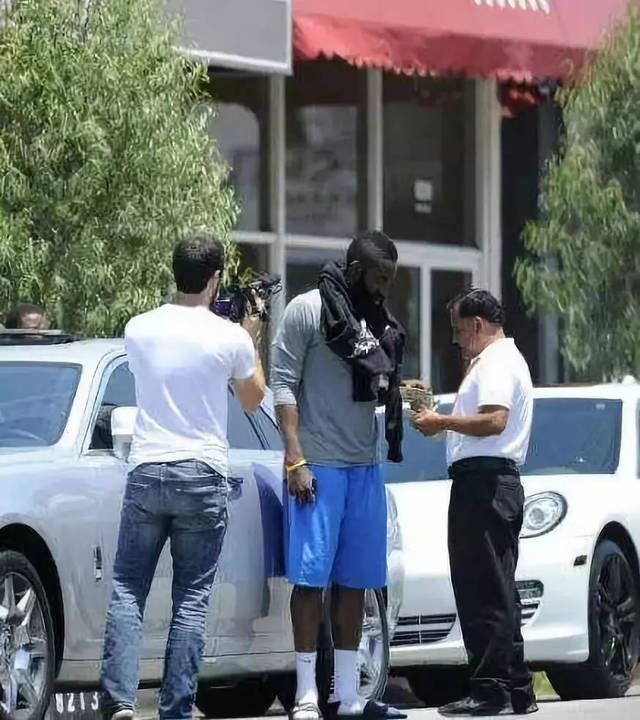 NBA球员的座驾：姚明太低调，库里钟爱保时捷，拉文买碟中谍同款
