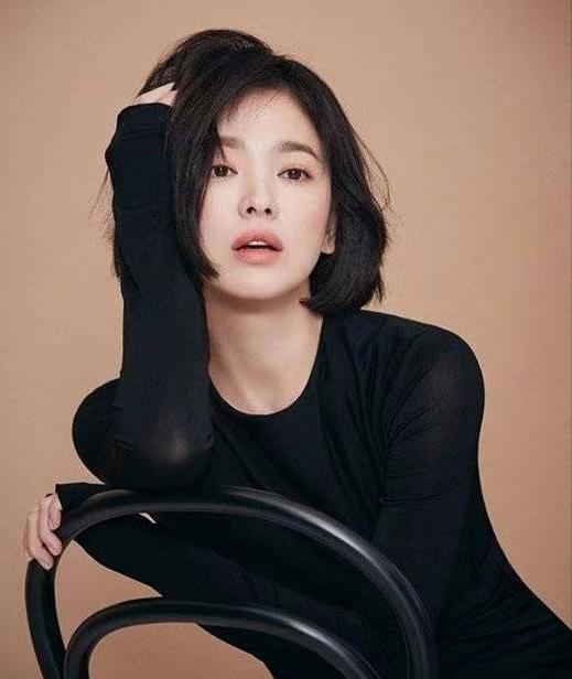 适合中短发不显老的烫发,中短发不显老洋气烫发