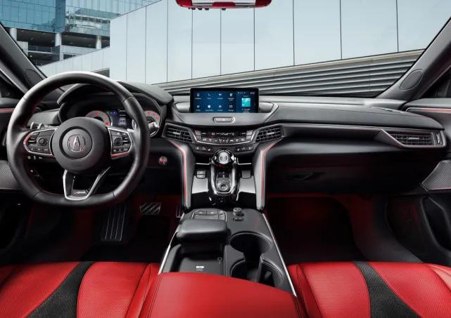 宝马3系“当心”，进口大号“雅阁”亮相，3.0T+10AT