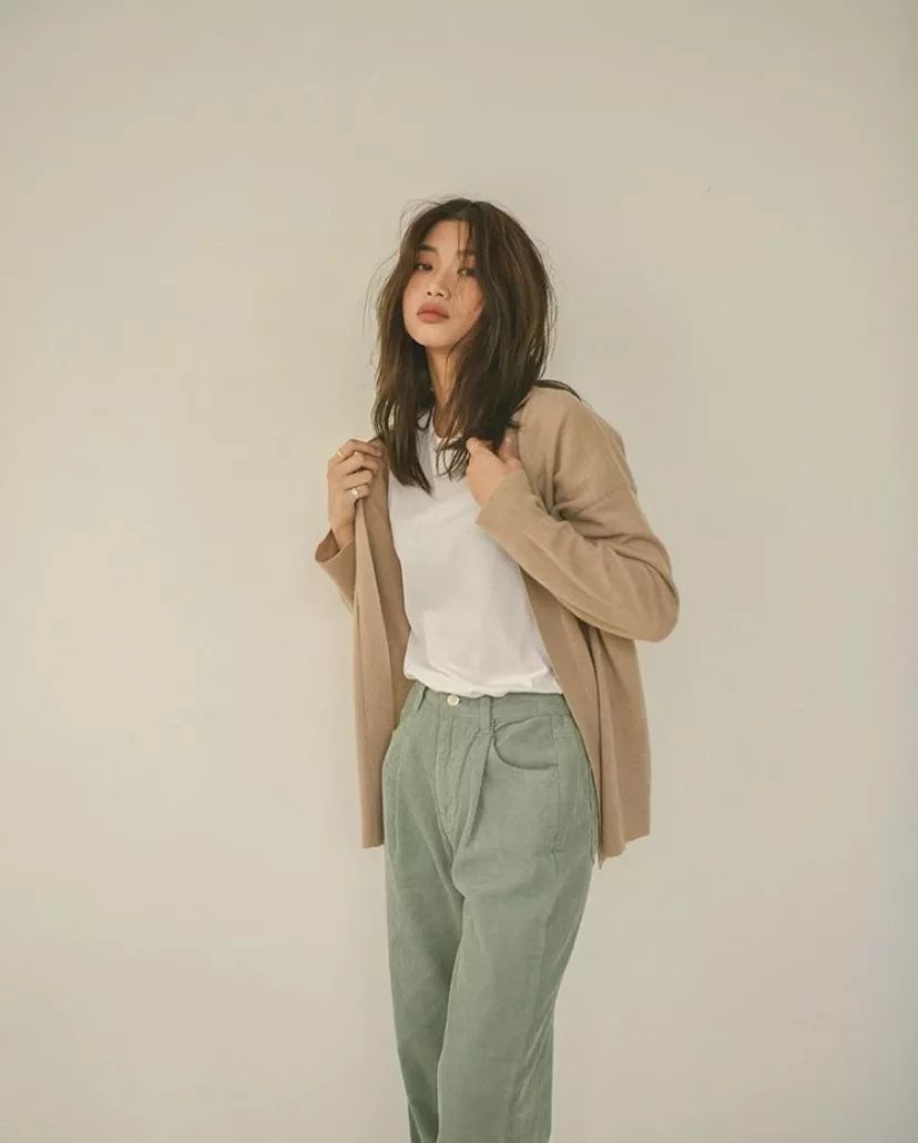 奶奶衫直筒裤搭配图,奶奶衫最洋气的搭配