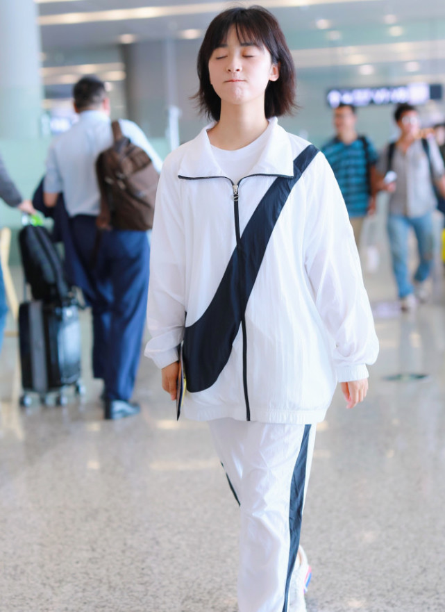 耐克破洞篮球裤,耐克直筒长腿裤