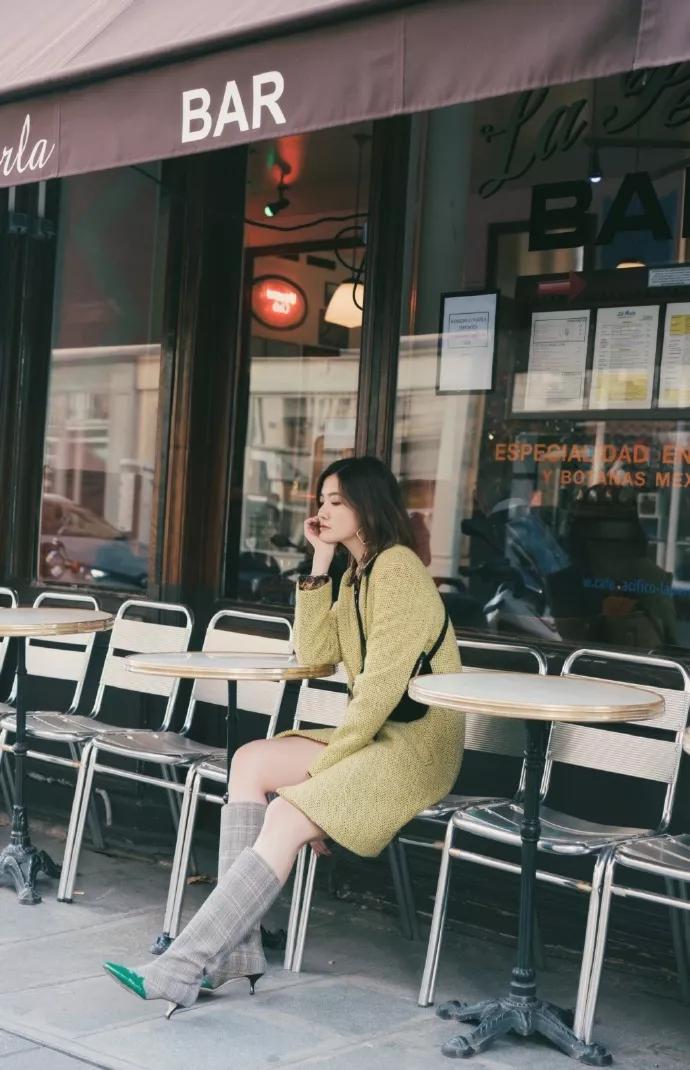 最新款的腰包简单一点,斜挎腰包最值得入手的大牌