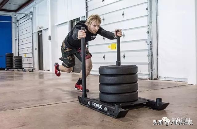 健身三分化式训练详细计划,居家哑铃健身一周训练计划