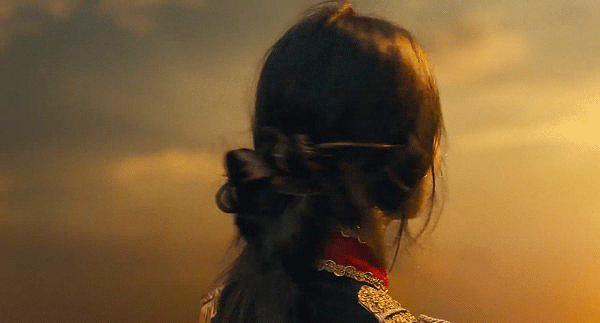 暮光之城贝拉长大后的女儿演员,暮光之城贝拉女儿合成照片