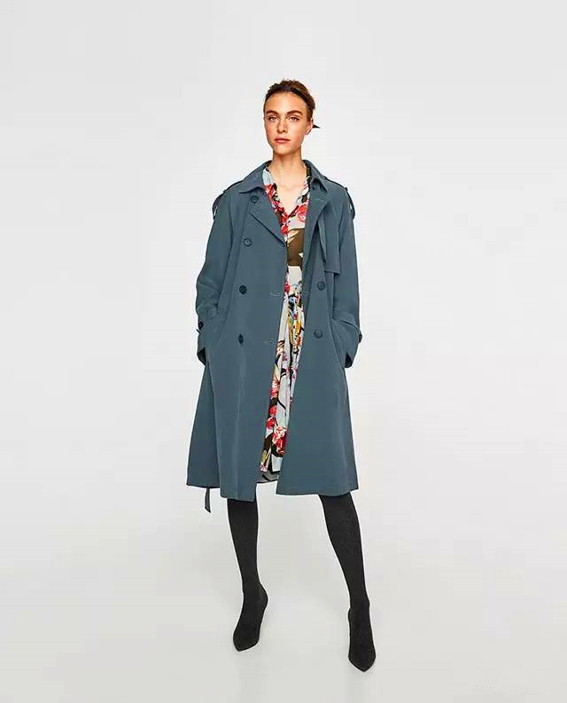 秋季最受欢迎的风衣穿搭休闲舒适,选对了这几款风衣怎么穿都好看