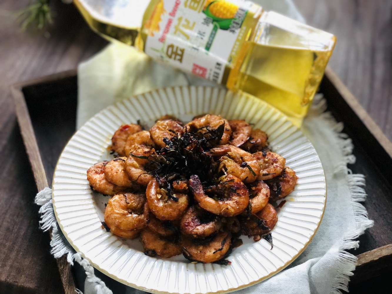 鲜虾的虾头怎么制作才好吃,虾既简单又美味虾肉鲜嫩