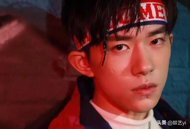 18岁的易烊千玺，凭什么连任两季《这！就是街舞》队长？