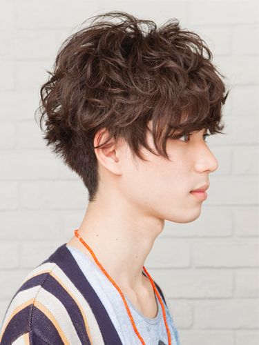 男生卷发造型中短卷,男生卷发造型中长发圆脸