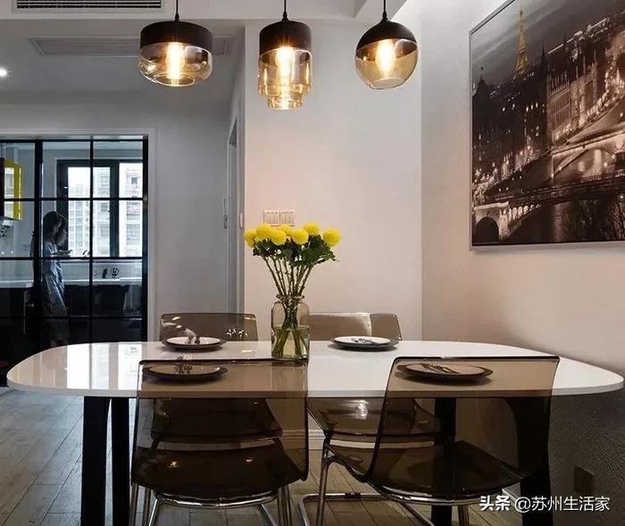 美式装修餐桌用圆的还是方的,方餐桌和圆餐桌哪个更适合家用