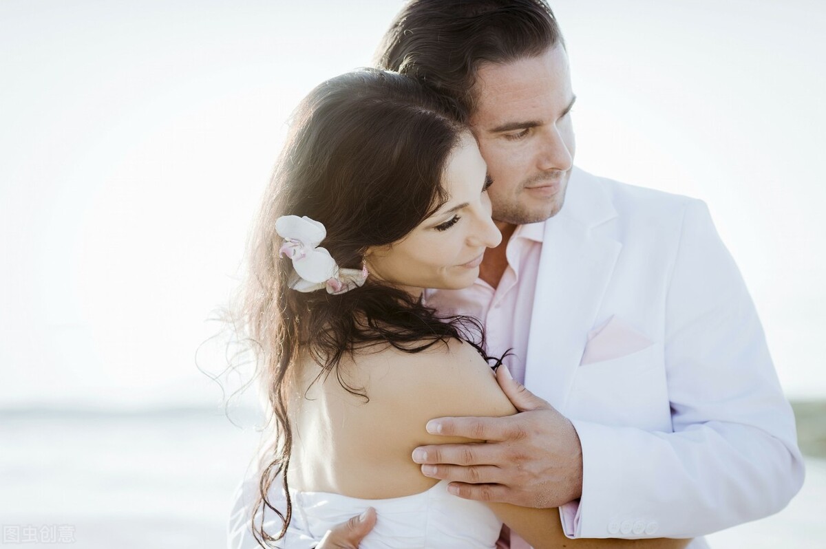 男朋友和前女友同居三年还能要吗,发现女友和她前男友同居过怎么办