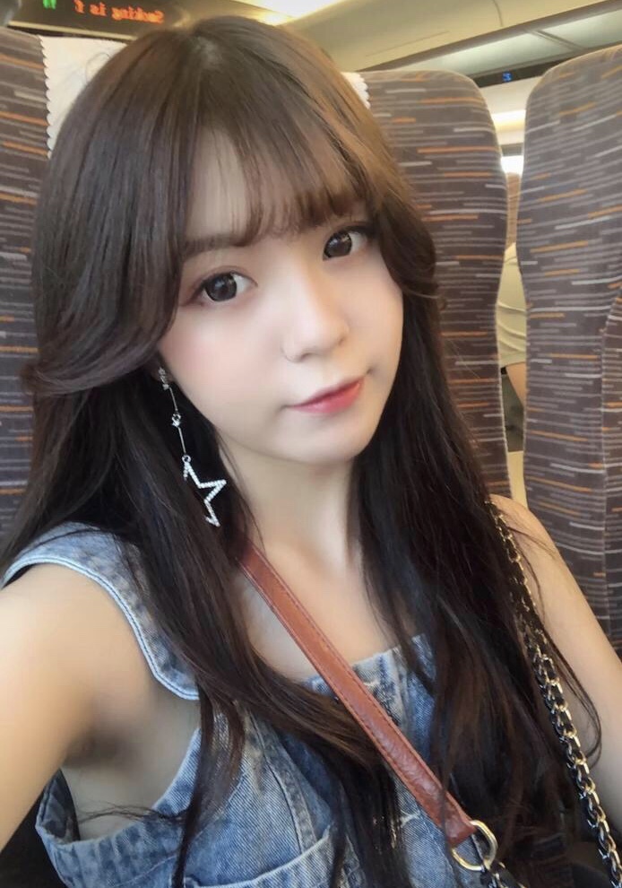 怎么向比自己大的女生告白,如何向一个女生高情商表白