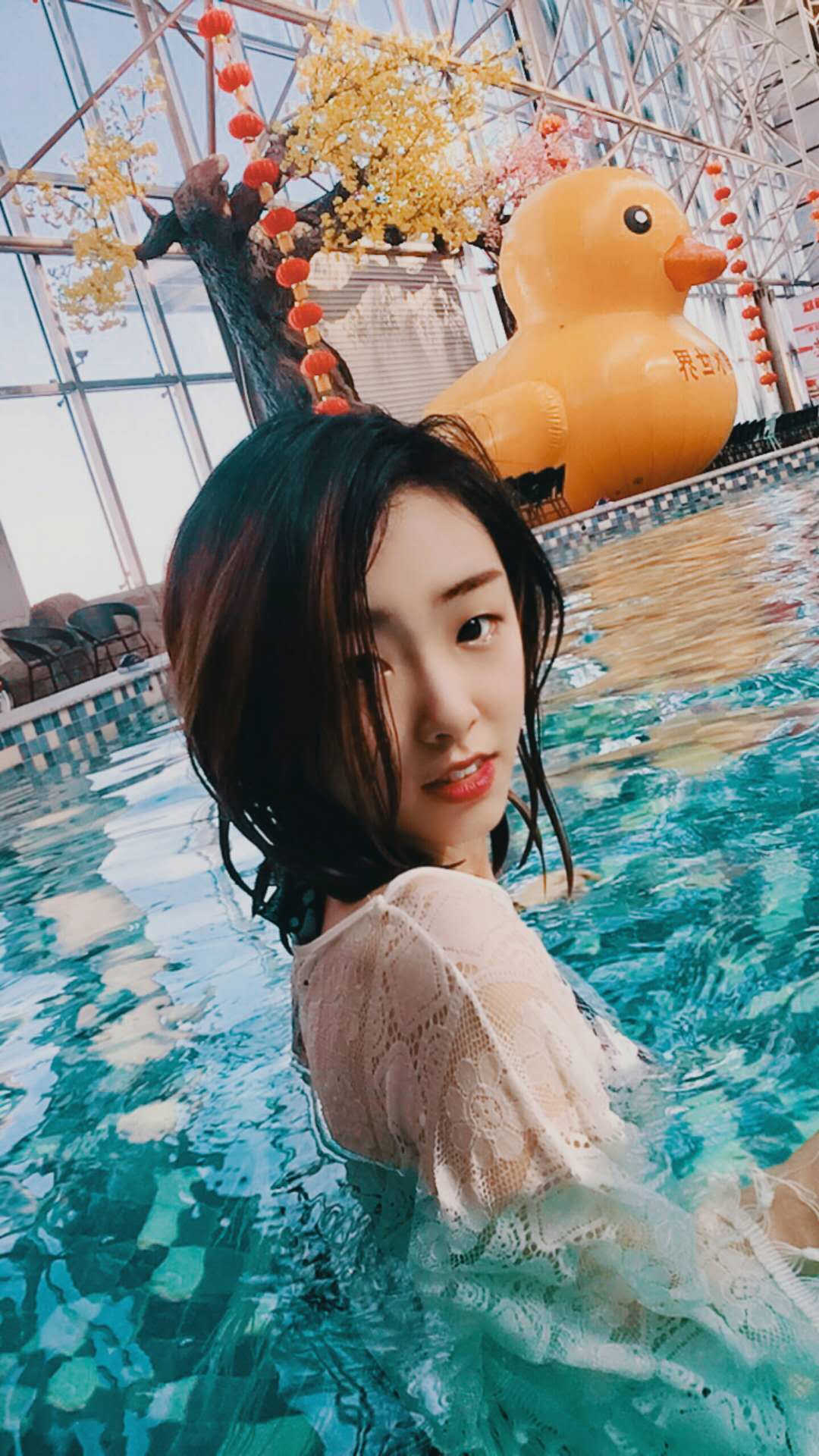 因索帅爱上足球，喜欢卢克肖型男友的校花级曼联球迷--闫馨文