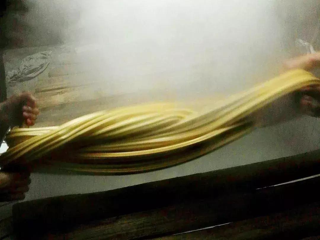 陕西琼锅糖哪里最好吃,琼锅糖制作全过程