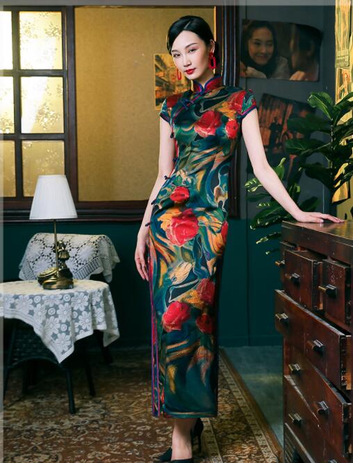 风姿绰约温婉优雅的旗袍美女,端庄大气的旗袍不一样的美