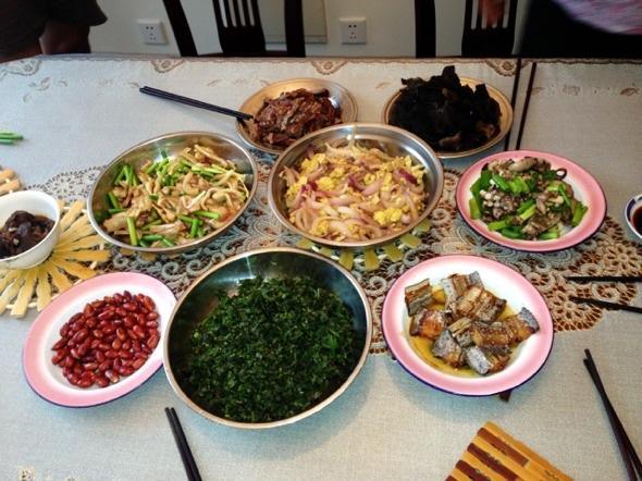 不建议吃的三种晚餐食物,晚餐不要吃的四种食物