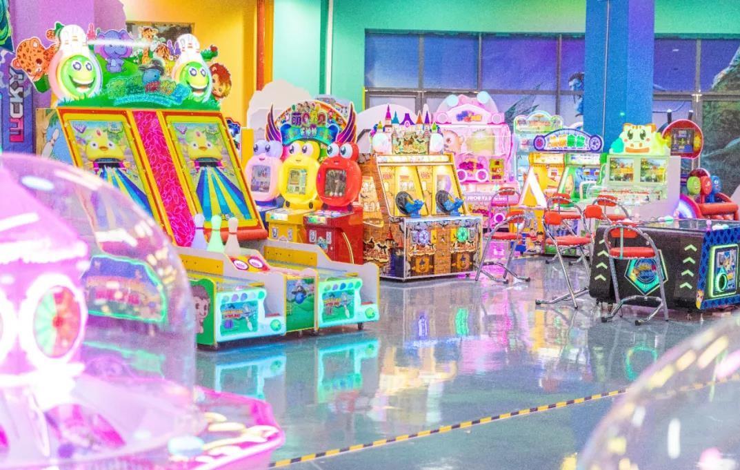 人气乐园游乐场亲子游玩,冬天游乐场室内游玩推荐