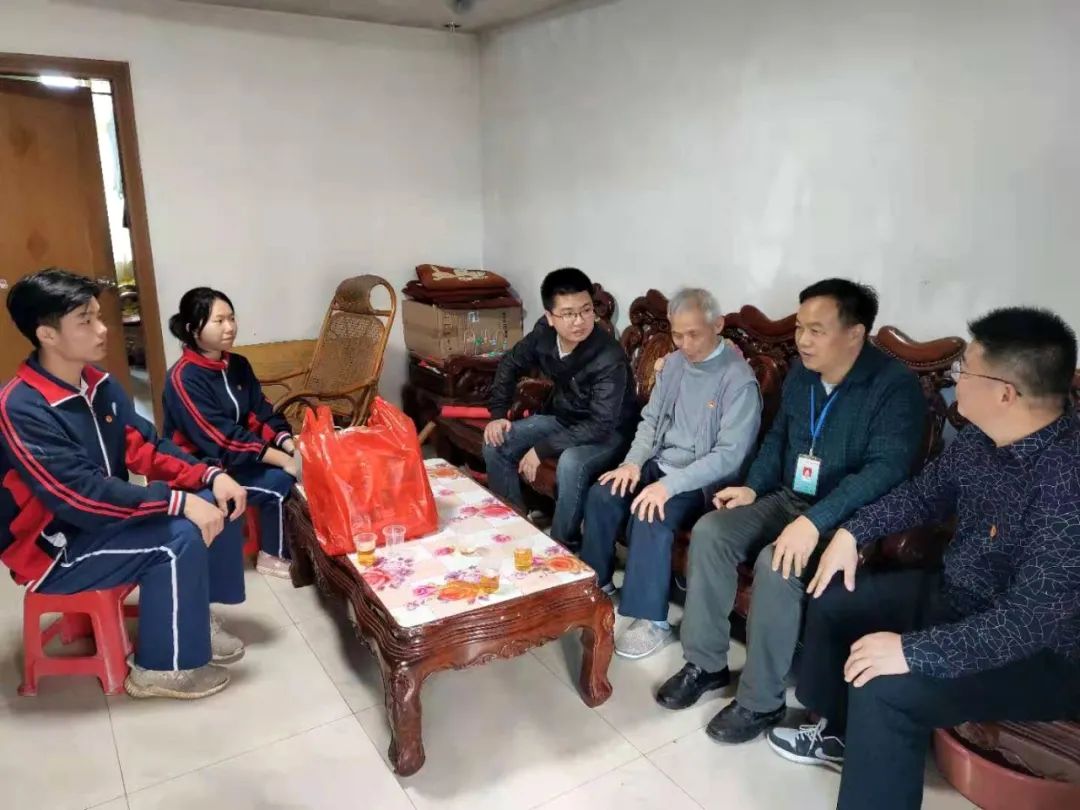 夯实党建基础献礼百年华诞,云浮市第一中学传承红色教育