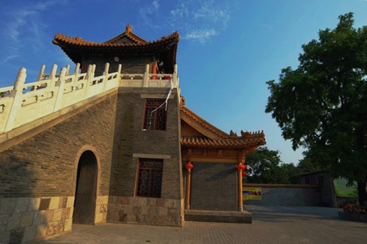 西安莲湖区20个旅游景点，3个是公园，其他17个历史底蕴丰厚