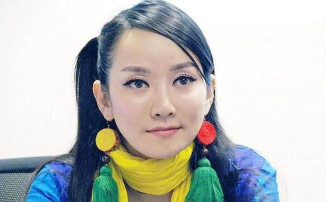 萨顶顶假唱转话筒事件结果,萨顶顶有实力为什么要假唱