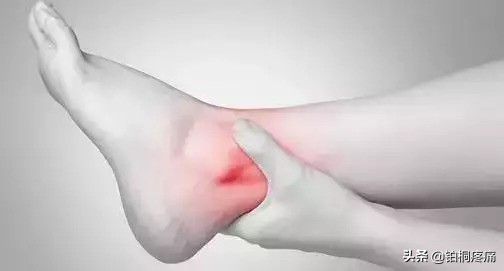 崴脚冰敷是什么原理,冰敷还是热敷脚崴了