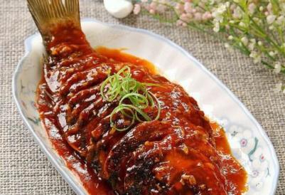 常吃鱼的10种做法,鱼怎么炖好吃又简单的家常做法