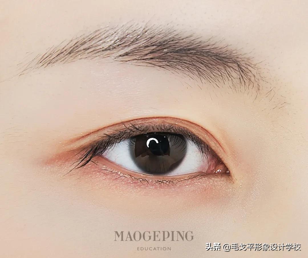 美艳妆容教程,如何画迷人淡妆