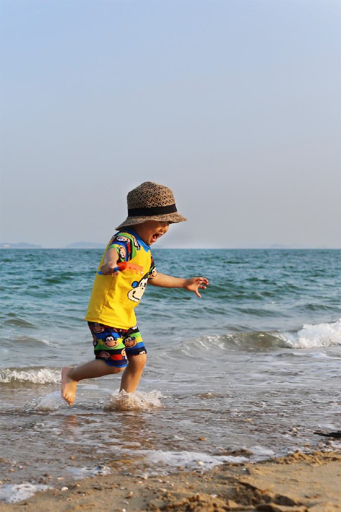 小宝宝坐飞机注意事项,8个月宝宝旅行坐飞机必备