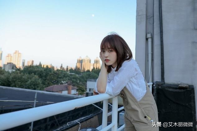 日系女星沈月写真图片,日系少女沈月穿搭