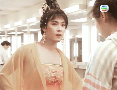 张卫健男扮女装照,张卫健年轻戴帽子造型