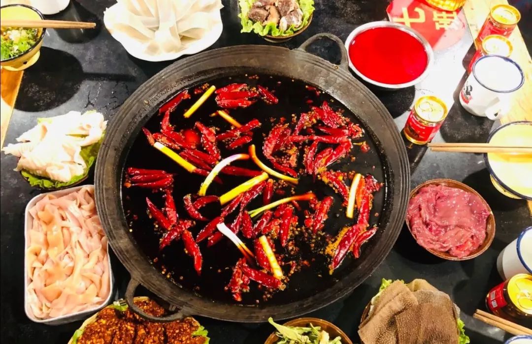 被偏头痛困扰28年的炒料师痛得炸裂还要开店感动无数网友