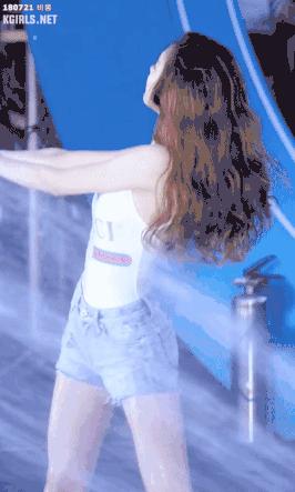 臻萃亮肤精华液,百花词舒颜修护精粹水